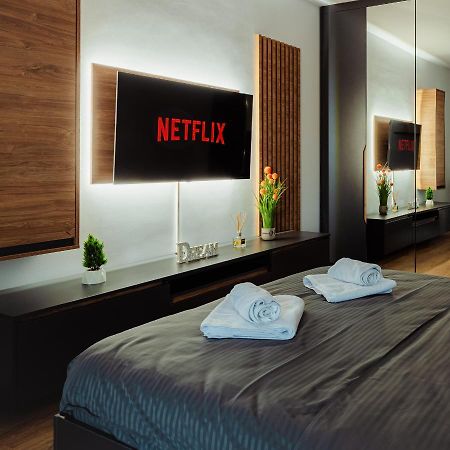 New Luxury City Center Studio Bükreş Dış mekan fotoğraf